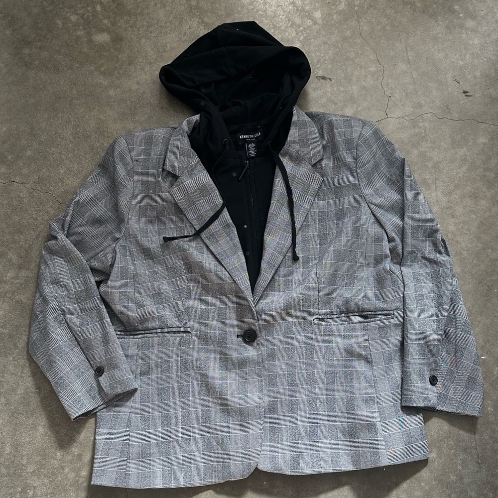 Kenneth Cole jacket size XL. Worn once.